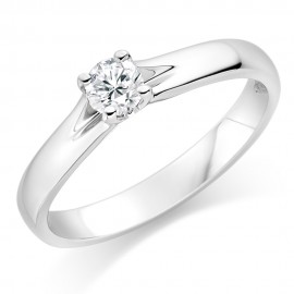 Engagement Ring made in 18k Gold ( Setting only ,choose centre stone inside ) Engagement Ring made in 18k Gold ( Setting only ,choose centre stone inside )