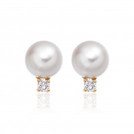 Freshwater Pearl Earring Made In 14K Yellow Gold Freshwater Pearl Earring Made In 14K Yellow Gold
