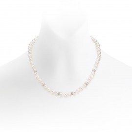 Freshwater Pearl And Diamonds Necklace Made in 14K White Gold Freshwater Pearl And Diamonds Necklace Made in 14K White Gold