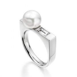 Freshwater Pearl And diamond Ring Made In 14K White Gold Freshwater Pearl And diamond Ring Made In 14K White Gold