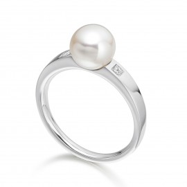 Freshwater Pearl And Diamond Ring Made In 14K White Gold Freshwater Pearl And Diamond Ring Made In 14K White Gold