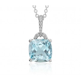 Aquamarine And Diamond Pendant Set in 14k White Gold( 2cts Aquamarine ) Aquamarine And Diamond Pendant Set in 14k White Gold( 2cts Aquamarine )